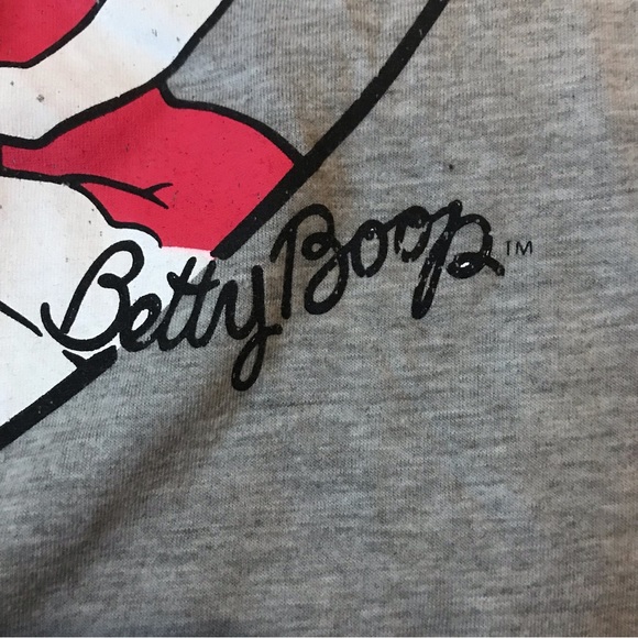 Betty Boop T-Shirt Graphic Red Adorable | Size - M - Picture 6 of 8